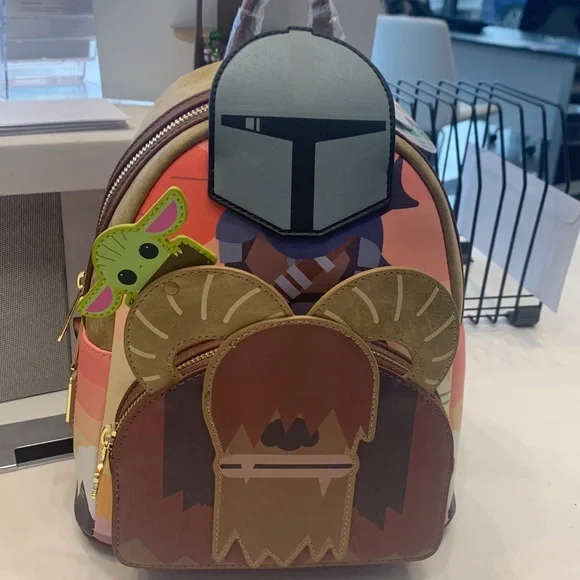 Mandalorian Star Wars loungefly backpack - Picture 6 of 13